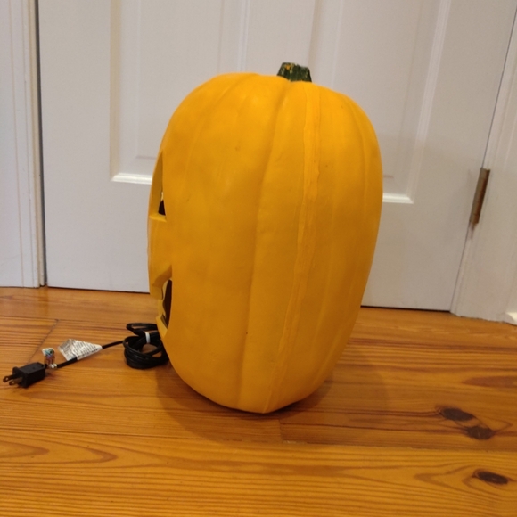 Jack-O-Lantern Blow Mold Scary Pumpkin TALL 15" TALL Light-Up Electric Vintage - Picture 4 of 8